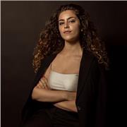 Laureata in giurisprudenza impartisce lezioni di italiano e diritto